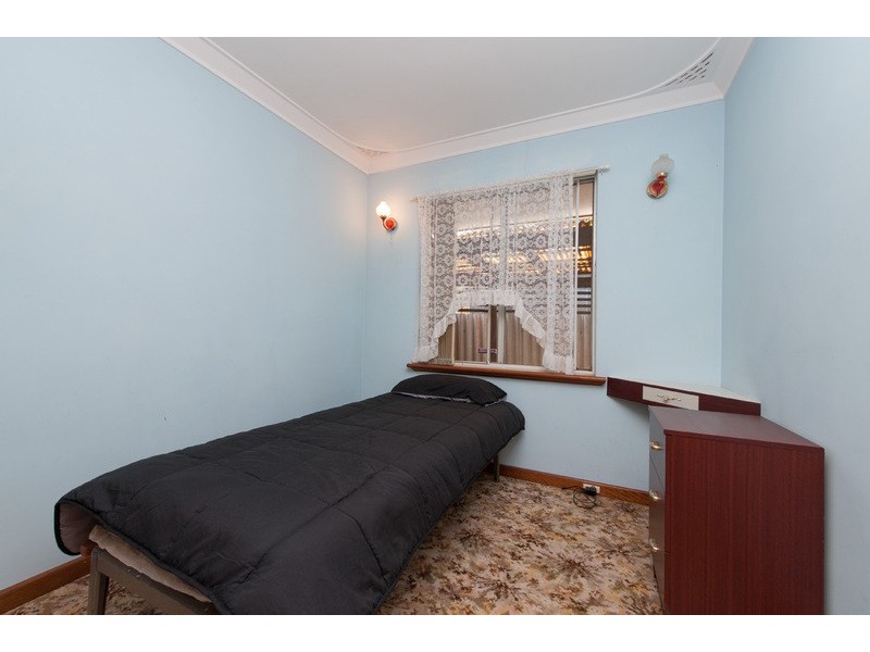 111 Sussex Road, Forrestfield WA 6058