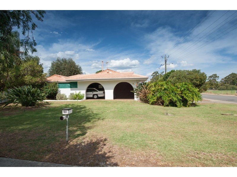 111 Sussex Road, Forrestfield WA 6058