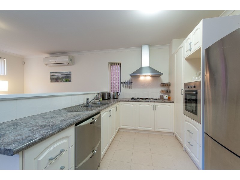 7/12 Forster Avenue, Lathlain WA 6100