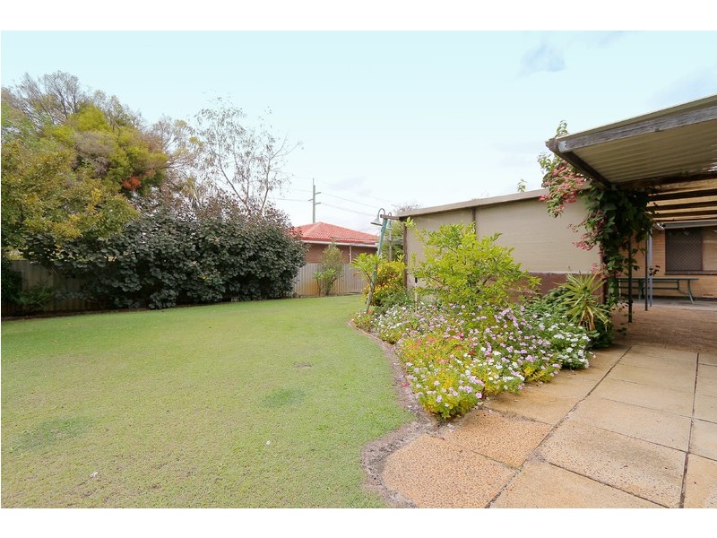 46 Morago Crescent, Cloverdale WA 6105