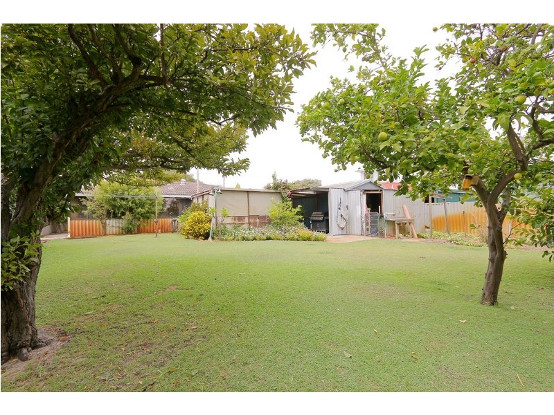 46 Morago Crescent, Cloverdale WA 6105