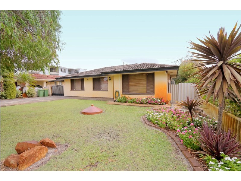 46 Morago Crescent, Cloverdale WA 6105