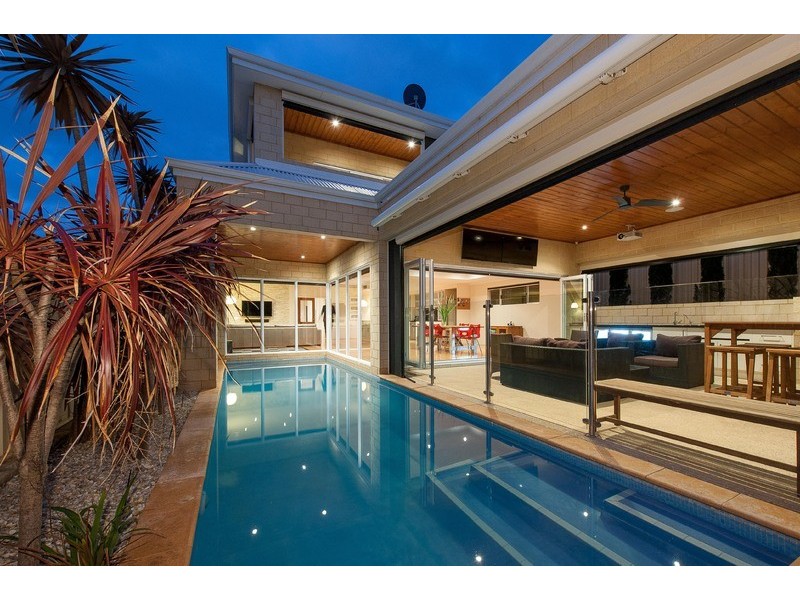 18 Surrey Road, Rivervale WA 6103