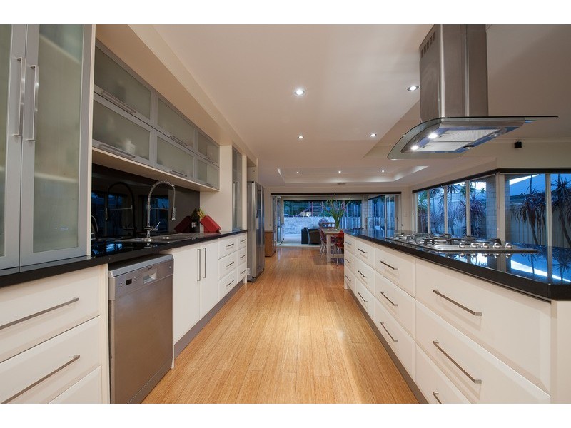 18 Surrey Road, Rivervale WA 6103