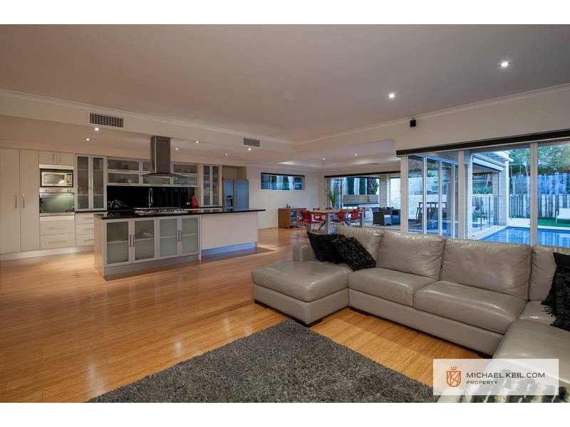 18 Surrey Road, Rivervale WA 6103