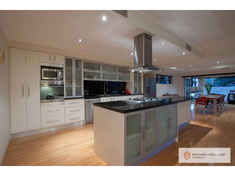 18 Surrey Road, Rivervale WA 6103