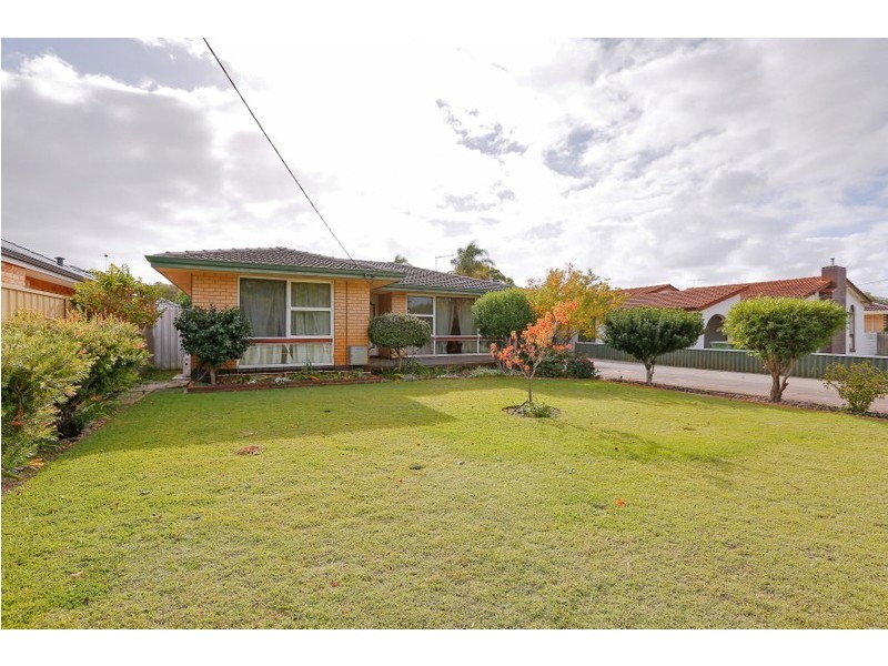 123 Gabriel Street, Cloverdale WA 6105