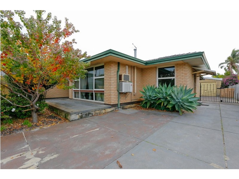 123 Gabriel Street, Cloverdale WA 6105