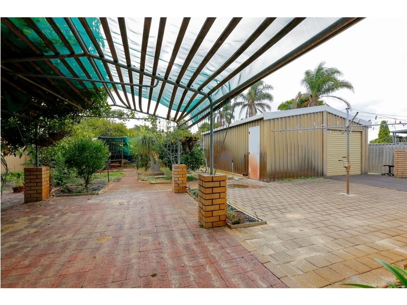 123 Gabriel Street, Cloverdale WA 6105