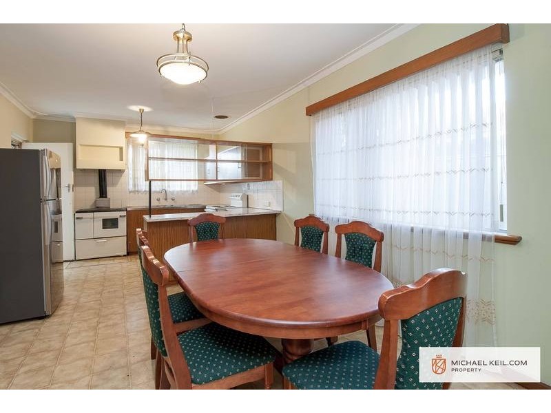 96 River View Avenue, South Guildford WA 6055