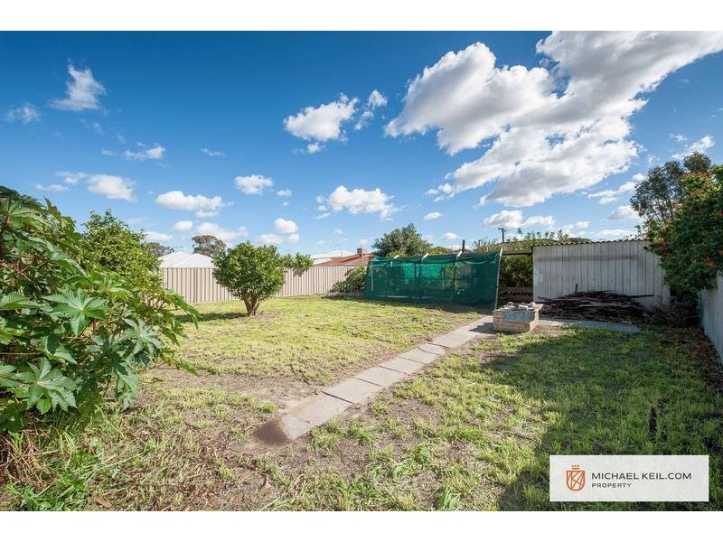 96 River View Avenue, South Guildford WA 6055