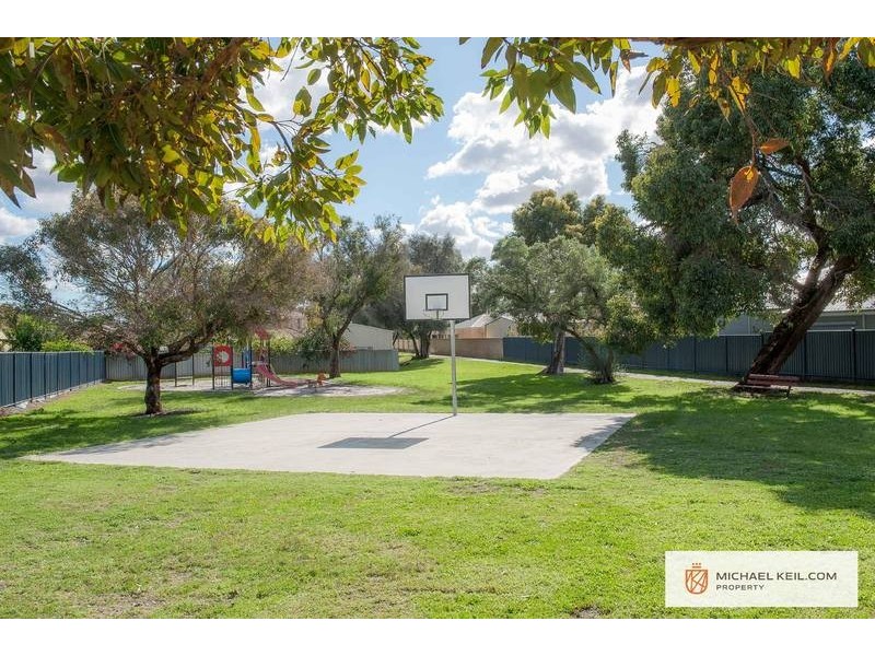 96 River View Avenue, South Guildford WA 6055