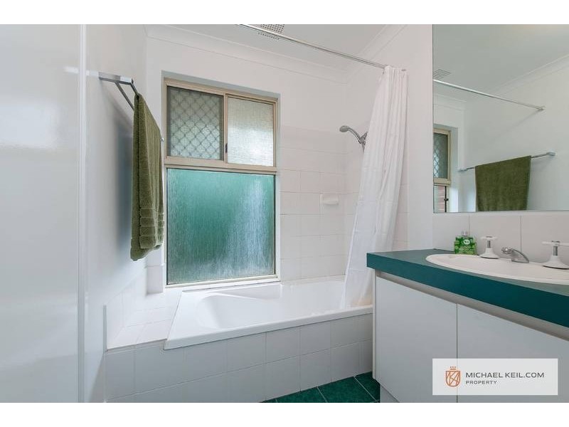 17 Koongee Cross, High Wycombe WA 6057