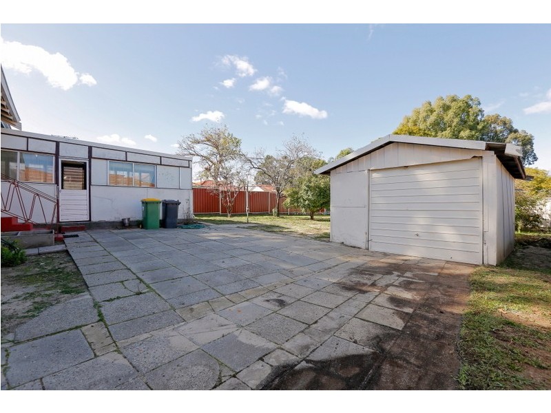 332 Alexander Road, Belmont WA 6104
