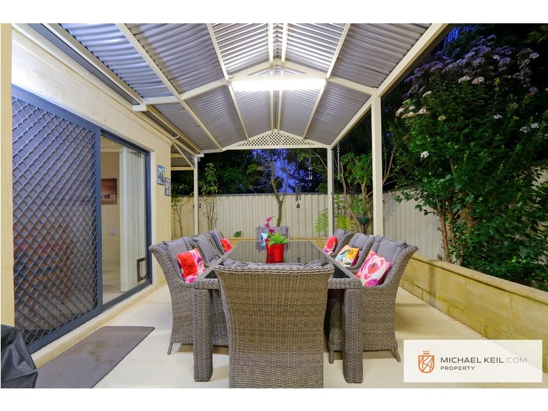 4/25 Pearl Road, Cloverdale WA 6105