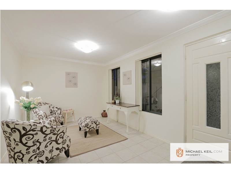 4/25 Pearl Road, Cloverdale WA 6105