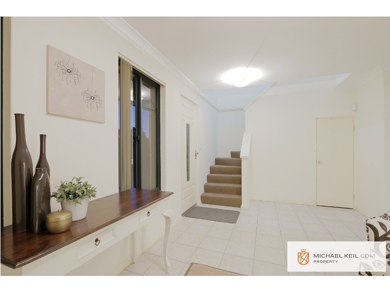 4/25 Pearl Road, Cloverdale WA 6105