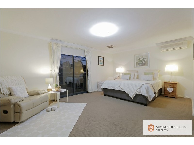 4/25 Pearl Road, Cloverdale WA 6105