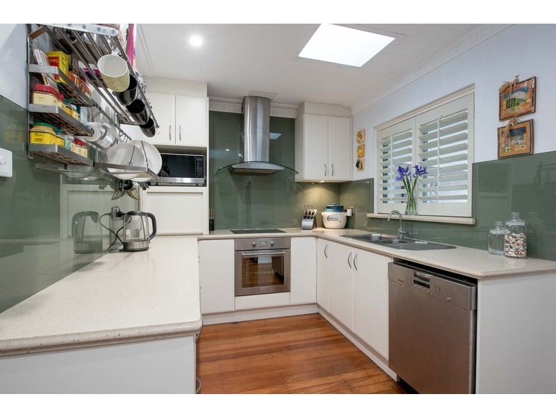 43 Centre Street, Queens Park WA 6107