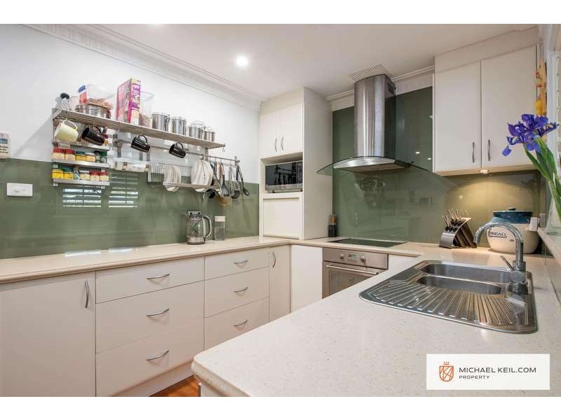 43 Centre Street, Queens Park WA 6107