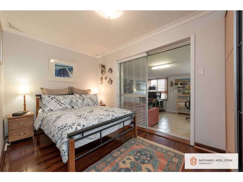 43 Centre Street, Queens Park WA 6107