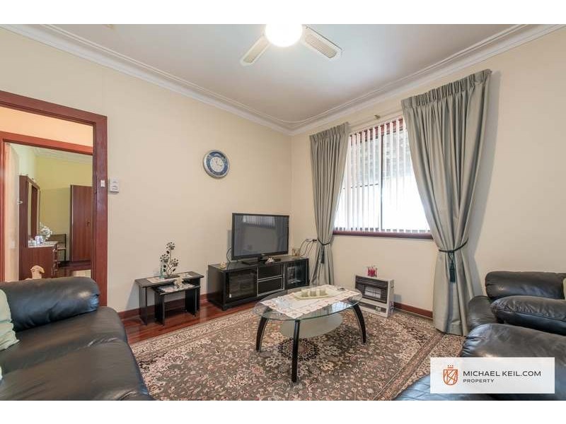 36 Fitzroy Street, Queens Park WA 6107