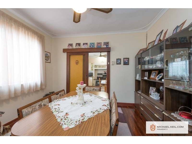 36 Fitzroy Street, Queens Park WA 6107