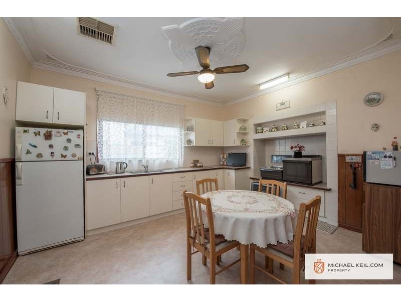 36 Fitzroy Street, Queens Park WA 6107