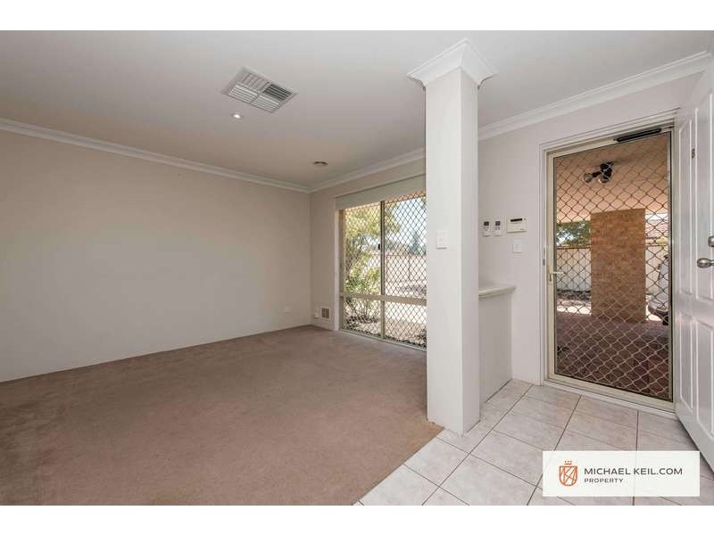 36b Longhurst Way, Queens Park WA 6107