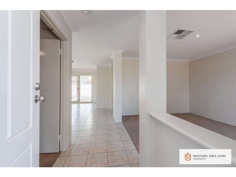 36b Longhurst Way, Queens Park WA 6107