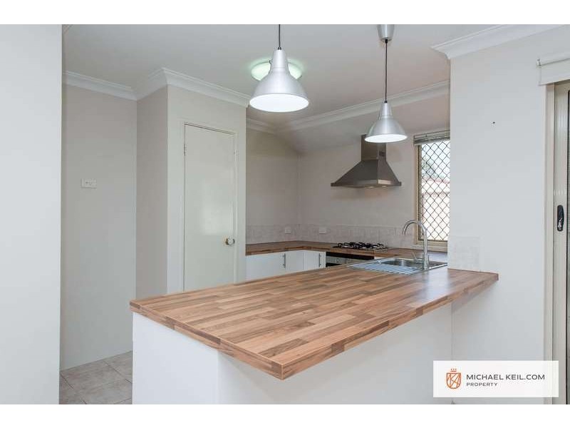 36b Longhurst Way, Queens Park WA 6107