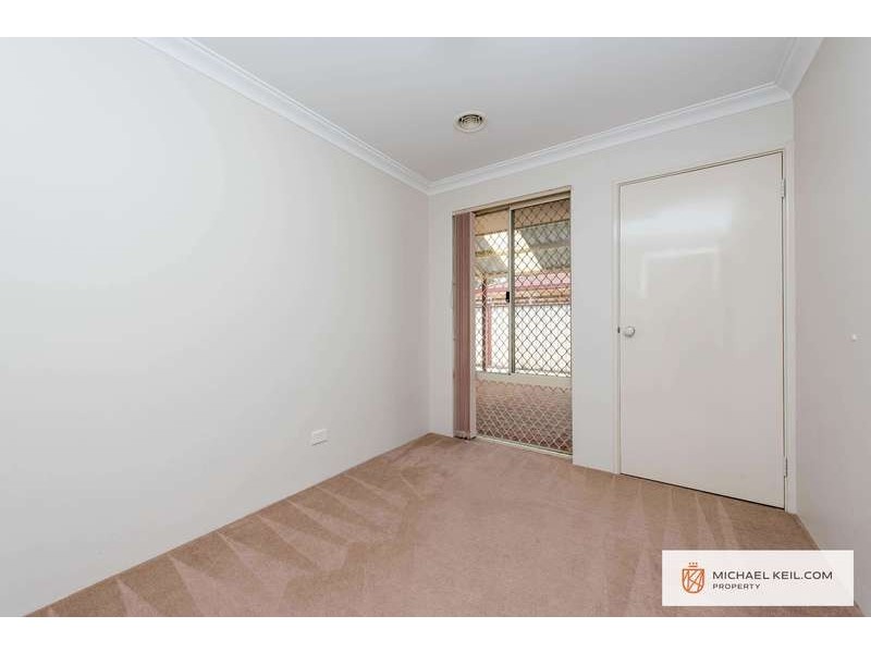 36b Longhurst Way, Queens Park WA 6107