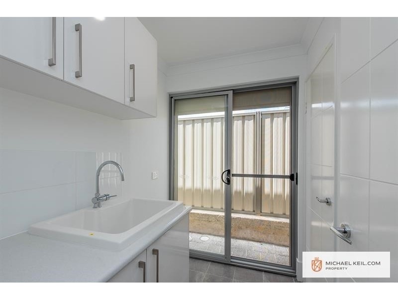 300A Wharf Street, Queens Park WA 6107