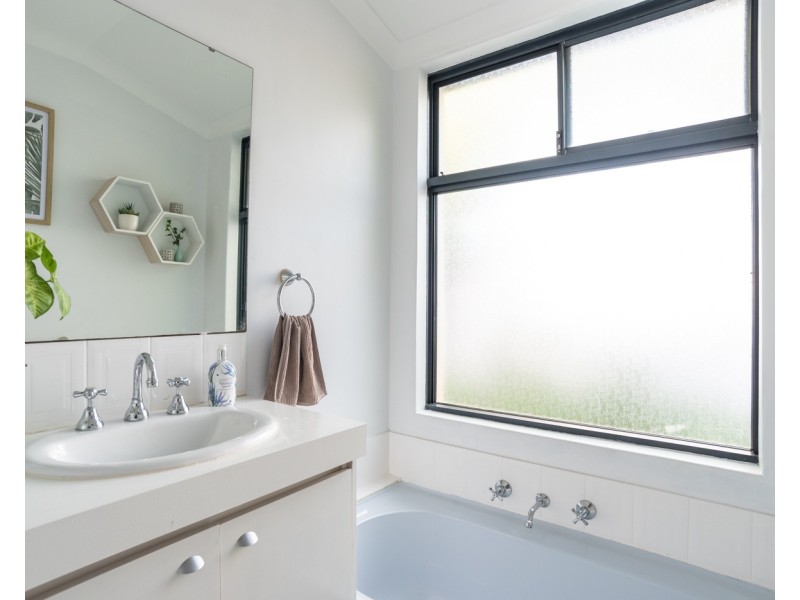 320 Epsom Avenue, Cloverdale WA 6105