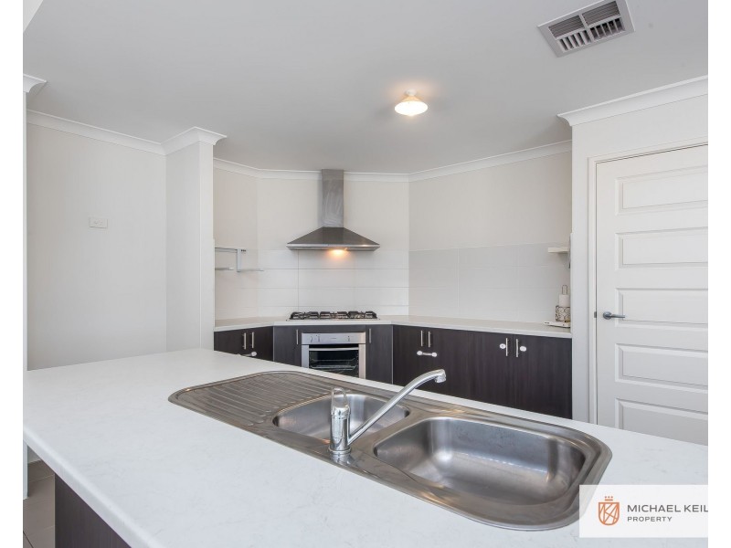 12 Tristram Lane, Wattle Grove WA 6107