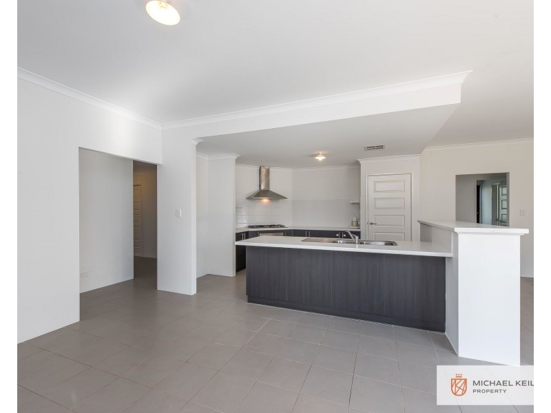 12 Tristram Lane, Wattle Grove WA 6107