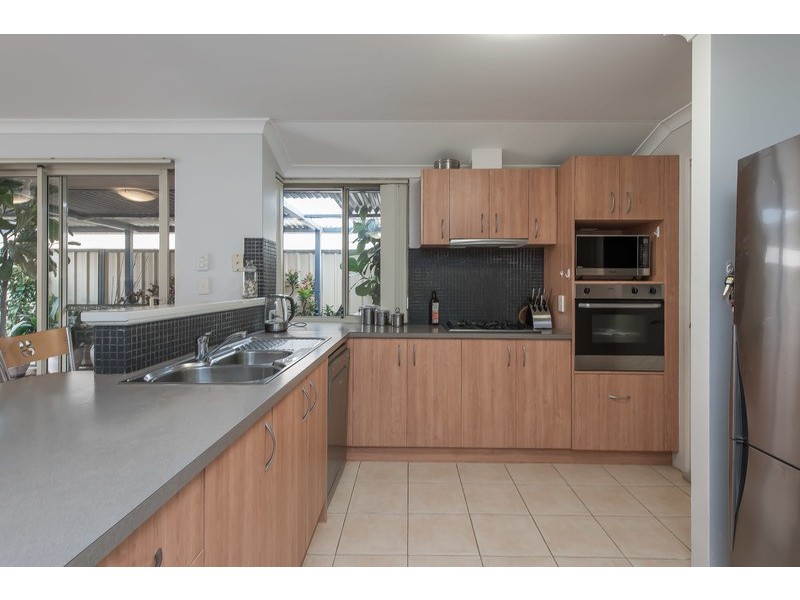 45a Centre Street, Queens Park WA 6107