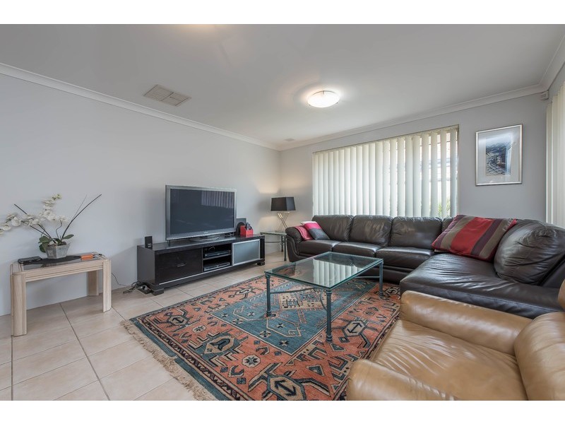 45a Centre Street, Queens Park WA 6107