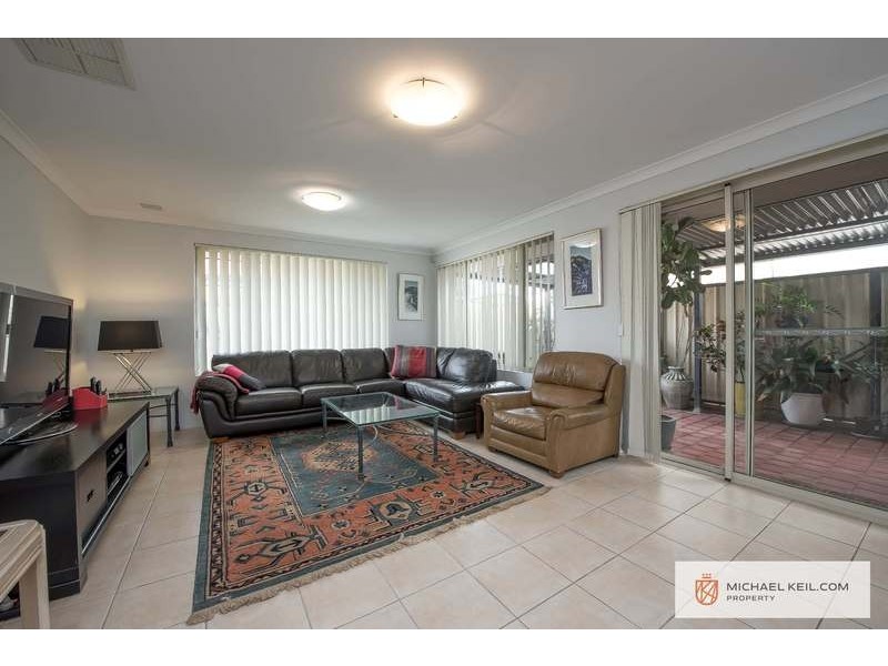 45a Centre Street, Queens Park WA 6107