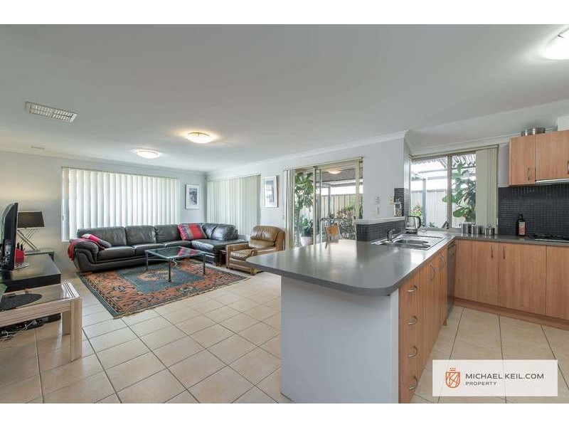 45a Centre Street, Queens Park WA 6107
