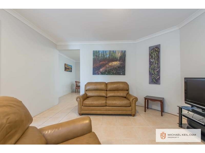 45a Centre Street, Queens Park WA 6107