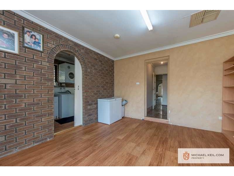 75 Moreing Street, Redcliffe WA 6104
