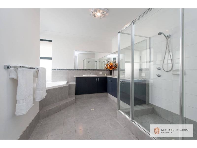 6 Goodall Street, Cloverdale WA 6105