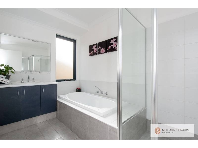 6 Goodall Street, Cloverdale WA 6105