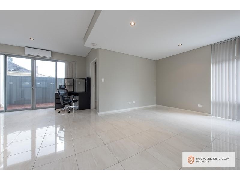 3/12 Smiths Avenue, Redcliffe WA 6104