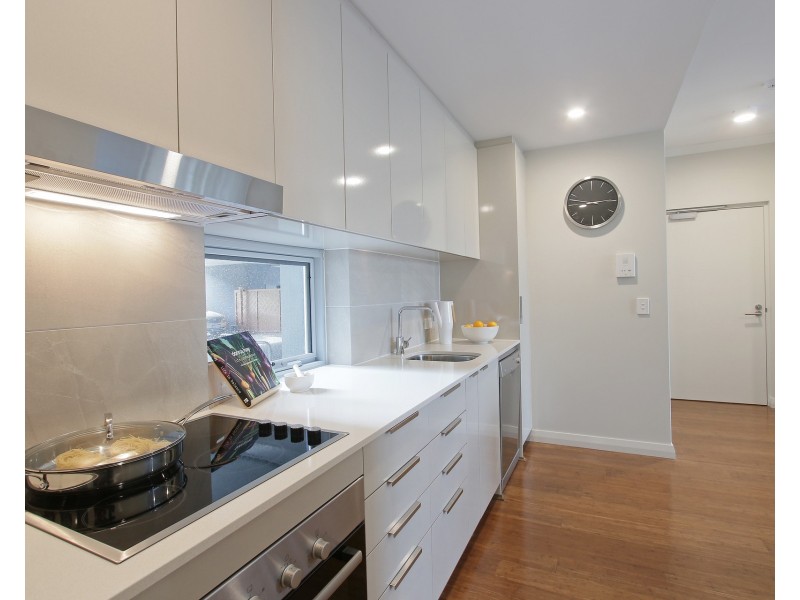 2/143 Sydenham Street, Rivervale WA 6103