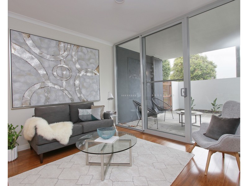 2/143 Sydenham Street, Rivervale WA 6103