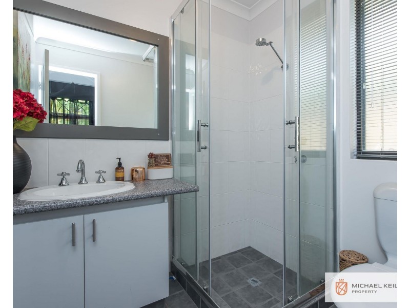 21 Field Avenue, Redcliffe WA 6104