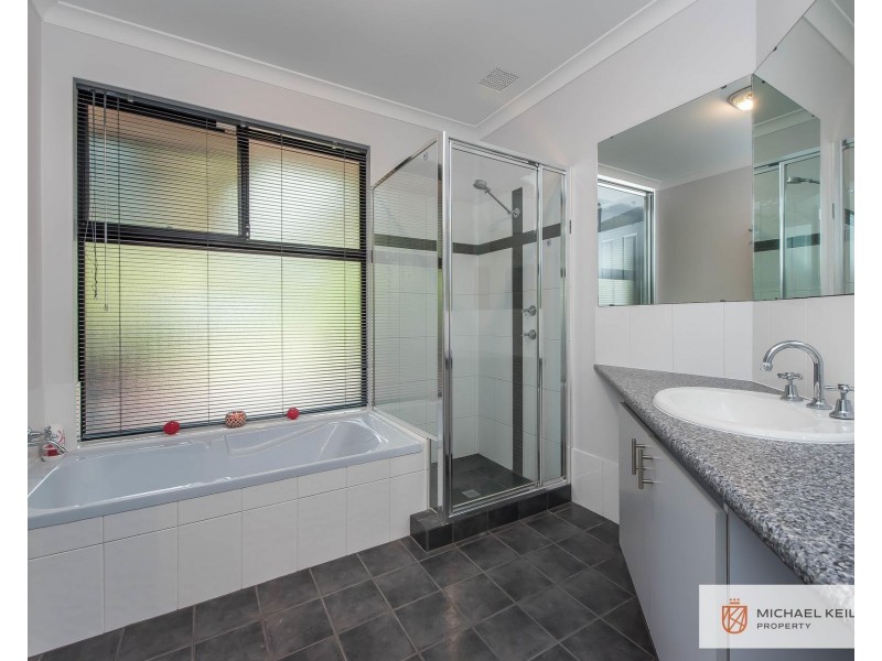 21 Field Avenue, Redcliffe WA 6104