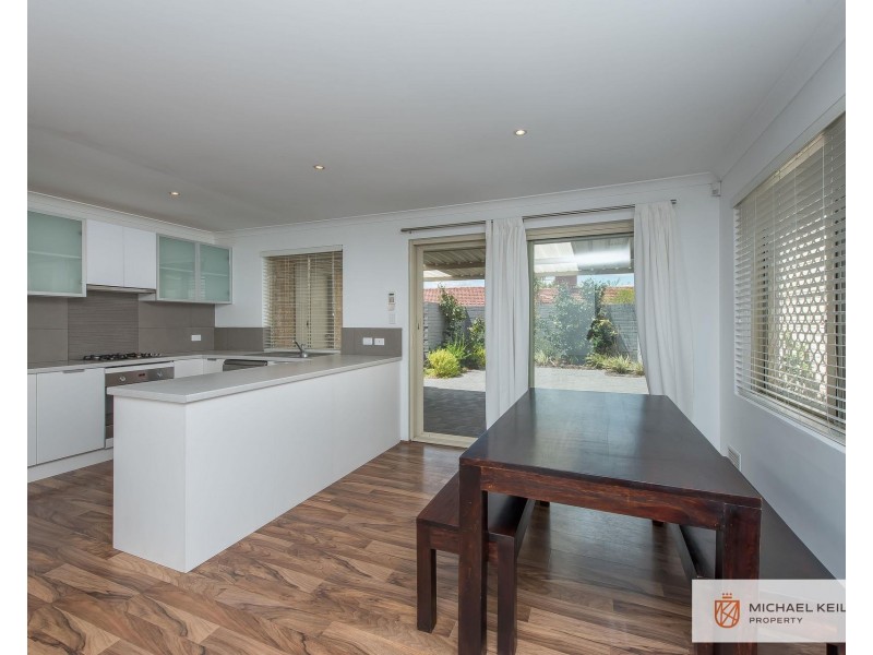 1/16 Downsborough Avenue, Kewdale WA 6105